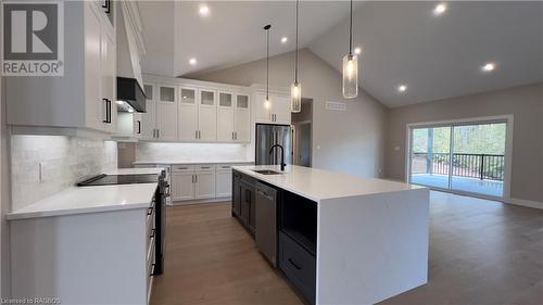 155 Pine View Drive, West Grey, ON - Indoor Photo Showing Kitchen With Upgraded Kitchen