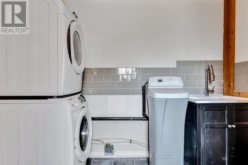 10 Elm St, Kawartha Lakes, ON - Indoor Photo Showing Laundry Room