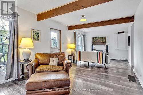10 Elm St, Kawartha Lakes, ON - Indoor Photo Showing Living Room