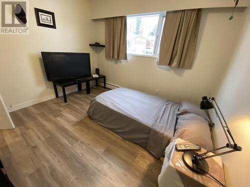 460 Birch Place, 100 Mile House, BC - Indoor Photo Showing Bedroom