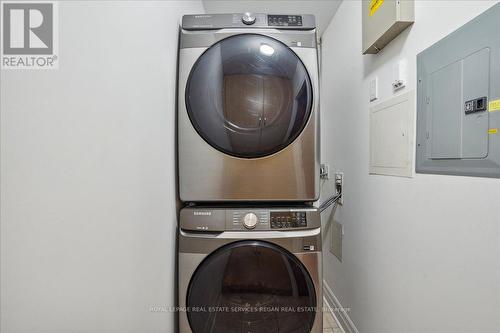208 - 80 Port Street E, Mississauga, ON - Indoor Photo Showing Laundry Room