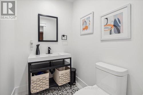 62 Windemere Road, Hamilton, ON - Indoor Photo Showing Bathroom