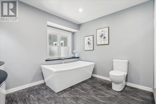 62 Windemere Road, Hamilton, ON - Indoor Photo Showing Bathroom