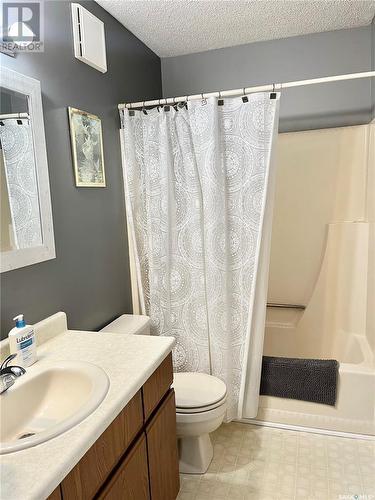 80 Morrison Drive, Yorkton, SK - Indoor Photo Showing Bathroom