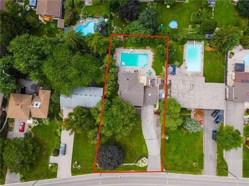 oversized 87 x 189ft lot on B zoned lot - 424 Mountain Brow Boulevard, Hamilton, ON - Outdoor With In Ground Pool With View