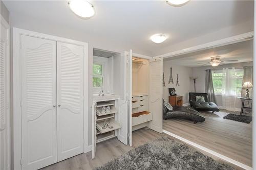 Master walk-through closet w/built in from the 60"s - 424 Mountain Brow Boulevard, Hamilton, ON - Indoor Photo Showing Other Room