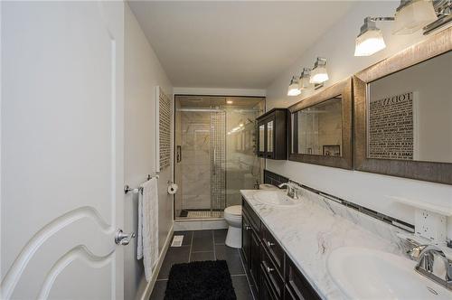 New master bath with 3 pc shower bath dbl sinks - 424 Mountain Brow Boulevard, Hamilton, ON - Indoor Photo Showing Bathroom