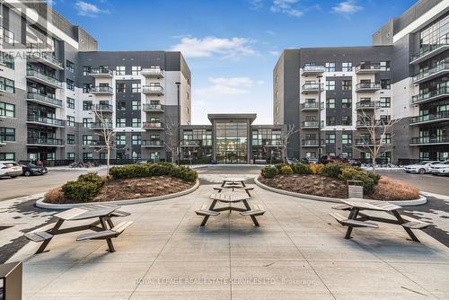 #220 -102 Grovewood Common Cres, Oakville, ON - Outdoor