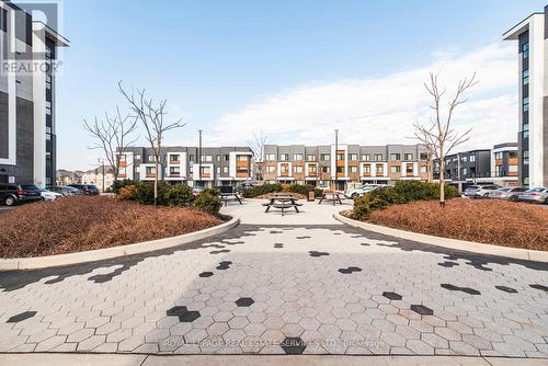 #220 -102 Grovewood Common Cres, Oakville, ON - Outdoor
