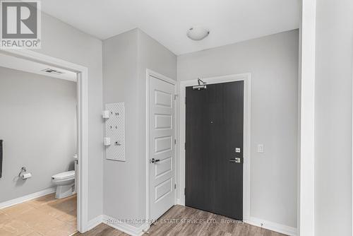 #220 -102 Grovewood Common Cres, Oakville, ON - Indoor