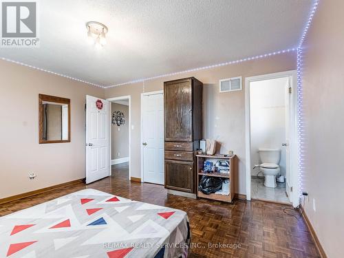 24 Premier Pl, Brampton, ON - Indoor Photo Showing Bedroom