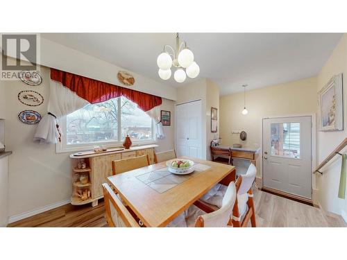 20 Finch Crescent, Osoyoos, BC - Indoor Photo Showing Dining Room