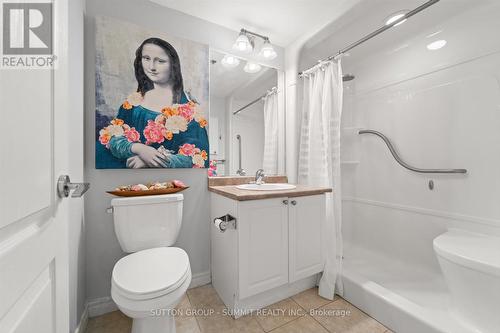 701 - 810 Scollard Court, Mississauga, ON - Indoor Photo Showing Bathroom