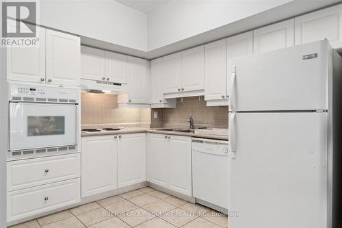 701 - 810 Scollard Court, Mississauga, ON - Indoor Photo Showing Kitchen With Double Sink