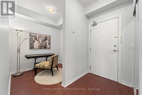 701 - 810 Scollard Court, Mississauga, ON - Indoor Photo Showing Other Room