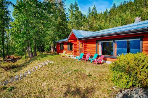 857 Riondel Rd, Crawford Bay, BC - Outdoor
