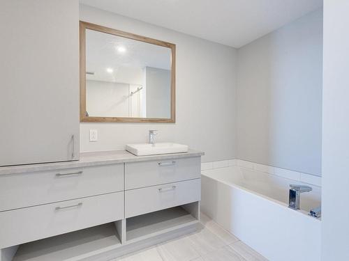 Ensuite bathroom - 1203-12025 Rue De Blois, Mirabel, QC - Indoor Photo Showing Bathroom