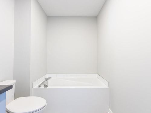 Bathroom - 1203-12025 Rue De Blois, Mirabel, QC - Indoor Photo Showing Bathroom