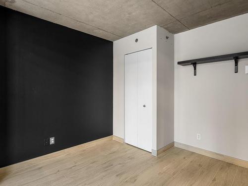 Bedroom - 012-1451 Rue Parthenais, Montréal (Ville-Marie), QC - Indoor Photo Showing Other Room