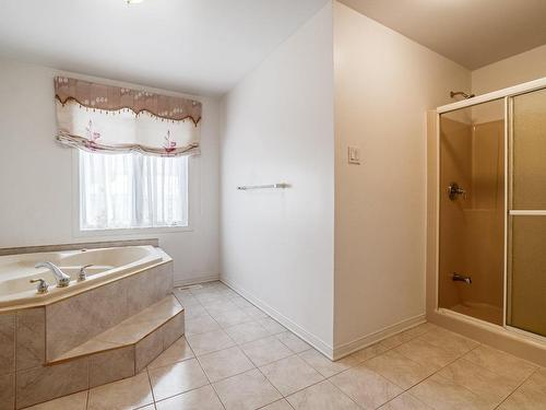 Bathroom - 207 Rue Sidney-Cunningham, Beaconsfield, QC - Indoor Photo Showing Bathroom