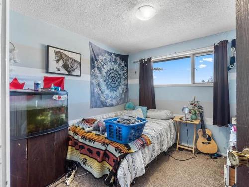 241 Birch Cres, Logan Lake, BC - Indoor Photo Showing Bedroom