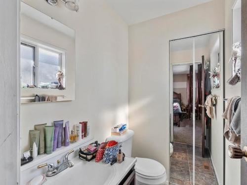 241 Birch Cres, Logan Lake, BC - Indoor Photo Showing Bathroom