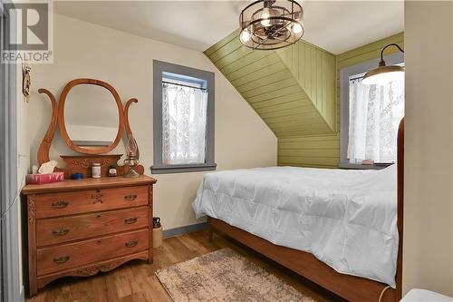 90 Mcgarry Avenue, Renfrew, ON - Indoor Photo Showing Bedroom
