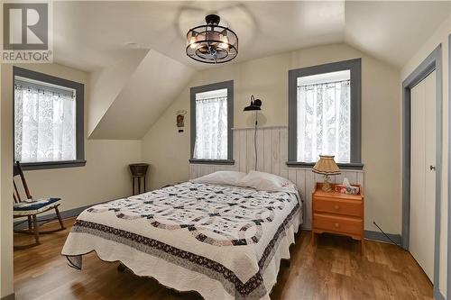 90 Mcgarry Avenue, Renfrew, ON - Indoor Photo Showing Bedroom
