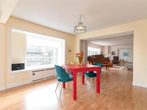 954 Terrace Ave, Victoria, BC - Indoor Photo Showing Dining Room