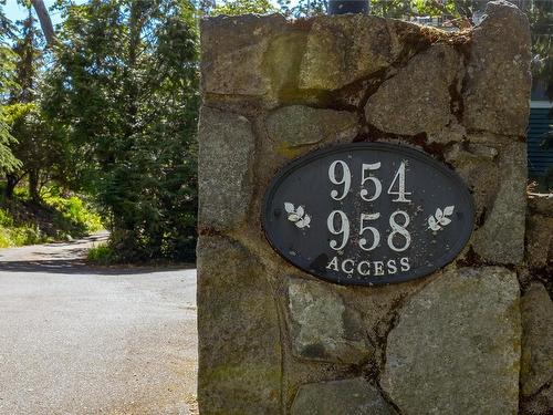 954 Terrace Ave, Victoria, BC - Outdoor With View