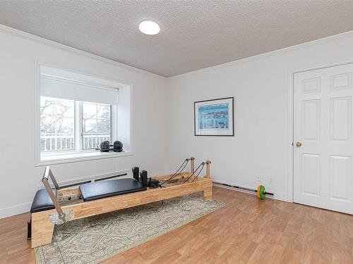 954 Terrace Ave, Victoria, BC - Indoor Photo Showing Other Room