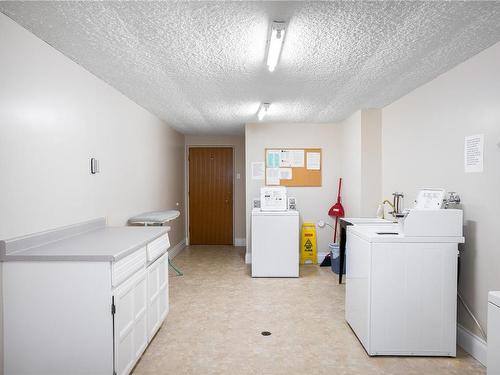908 Cook St, Victoria, BC - Indoor Photo Showing Laundry Room