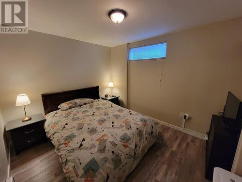 614 7Th Avenue, Keremeos, BC - Indoor Photo Showing Bedroom