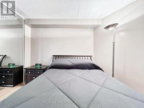 601 - 250 Queens Quay W, Toronto, ON - Indoor Photo Showing Bedroom
