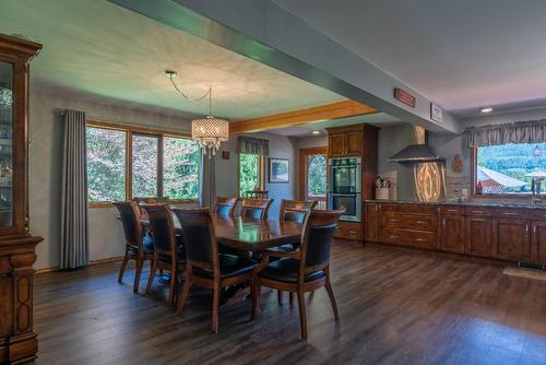 6158 Redfish Road, Nelson, BC - Indoor Photo Showing Dining Room