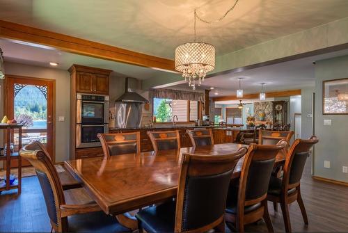 6158 Redfish Road, Nelson, BC - Indoor Photo Showing Dining Room