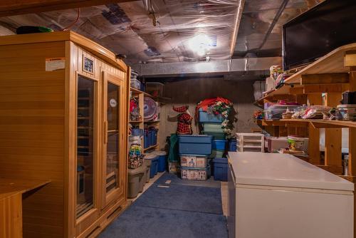6158 Redfish Road, Nelson, BC - Indoor Photo Showing Laundry Room