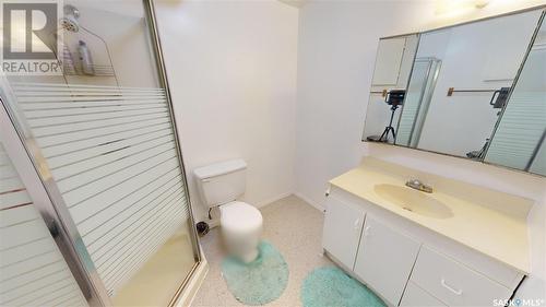 209 Henry Street, Moosomin, SK - Indoor Photo Showing Bathroom