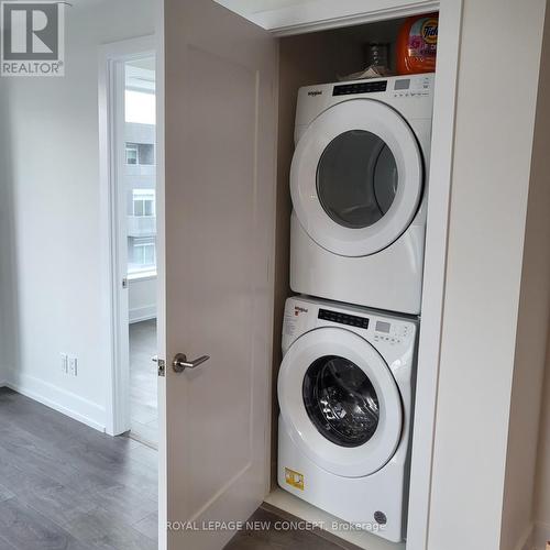 653 - 25 Adra Grado Way, Toronto, ON - Indoor Photo Showing Laundry Room