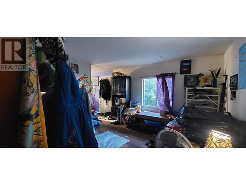 633 Cliff Street, Bella Coola, BC - Indoor