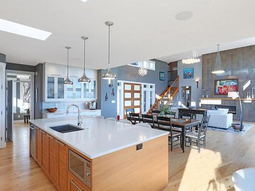 300 Connemara Rd, Comox, BC - Indoor Photo Showing Kitchen With Upgraded Kitchen
