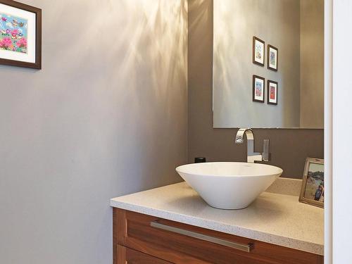 300 Connemara Rd, Comox, BC - Indoor Photo Showing Bathroom