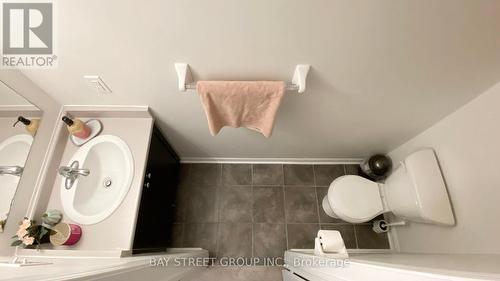 #95 -2891 Rio Crt, Mississauga, ON - Indoor Photo Showing Bathroom