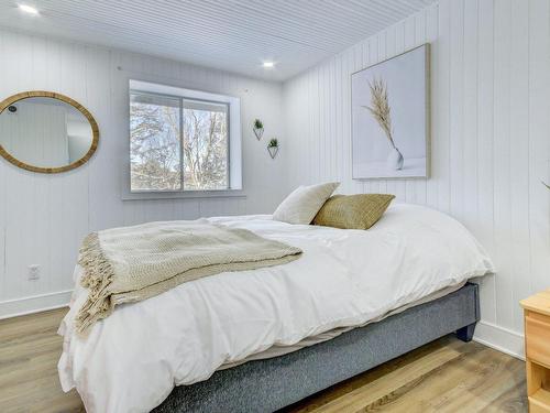 Master bedroom - 22 Rue De La Pointe, La Minerve, QC - Indoor Photo Showing Bedroom