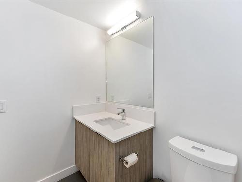 703-845 Johnson St, Victoria, BC - Indoor Photo Showing Bathroom