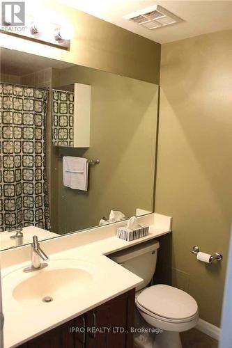 #513 -3939 Duke Of York Blvd, Mississauga, ON - Indoor Photo Showing Bathroom
