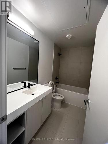 #206 -250 Lawrence Ave W, Toronto, ON - Indoor Photo Showing Bathroom