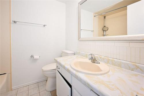 200 Aberdeen Avenue|Unit #5, Hamilton, ON - Indoor Photo Showing Bathroom