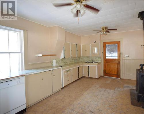 2859 8Th Concession C Road, Clayton, ON - Indoor Photo Showing Kitchen With Double Sink