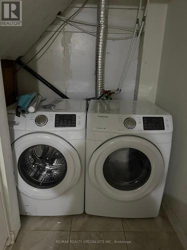 90 Kingsmere Crescent S, Brampton, ON - Indoor Photo Showing Laundry Room